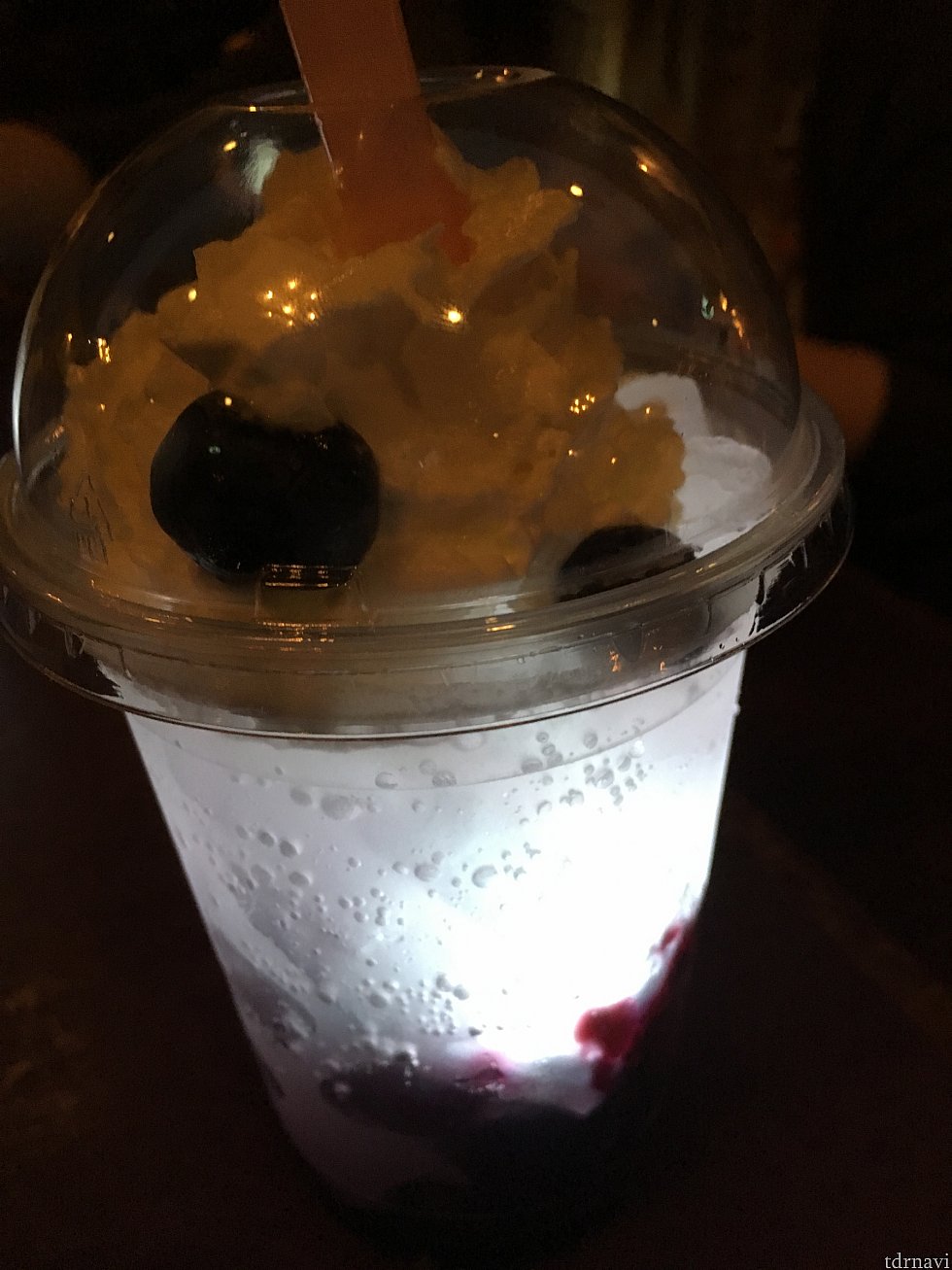 ブルーベリードリンクです。案外さっぱりした飲み心地です。意外に美味しい💓