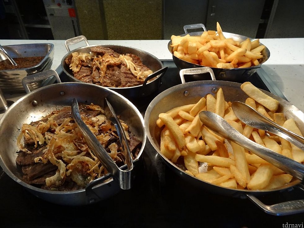 【ランチ】ステーキとポテト。わさび醤油で食べたいなぁ〜
