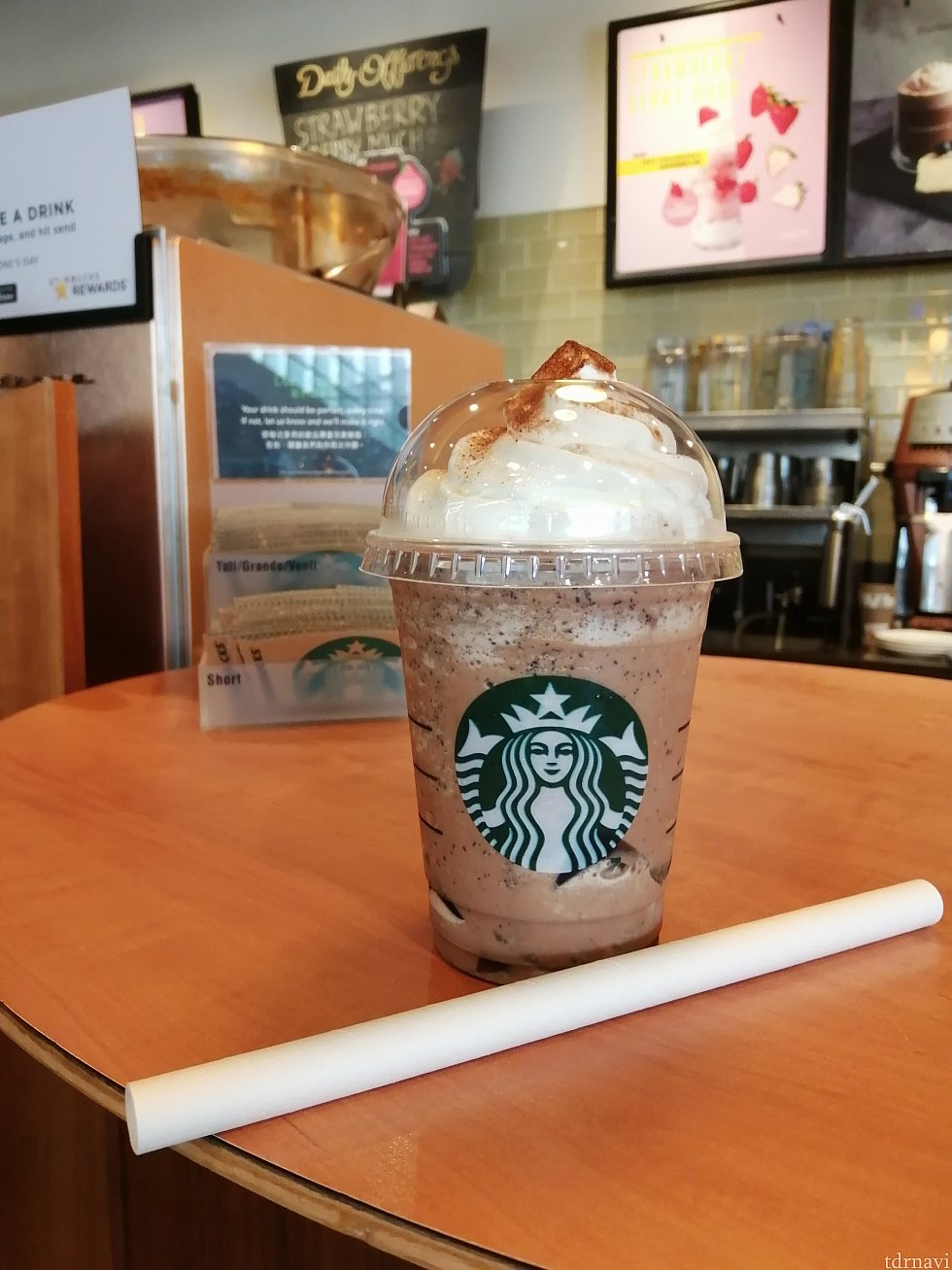 Black tea with earlgrey jelly
これは空港での写真ですが、パーク内のメニューにもありました。美味しいです!