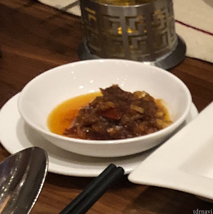 これがスパイシーアンチョビソース。お通しにも出てました。ご飯にもおかずにも合う味。