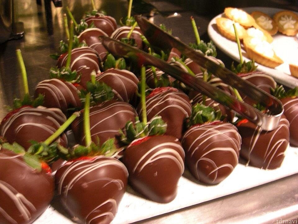 アメリカでは定番のストロベリーチョコレート♡