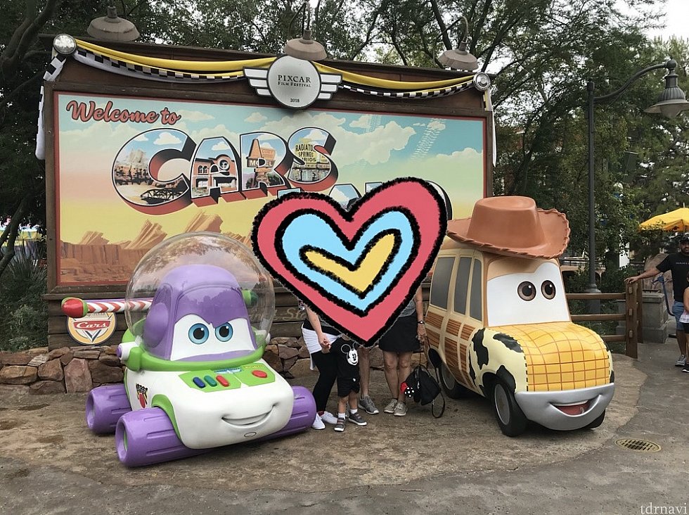 トイストーリーの格好をしたカーズキャラクター! ピクサーフェストが終わったので、もういないかもしれないです。