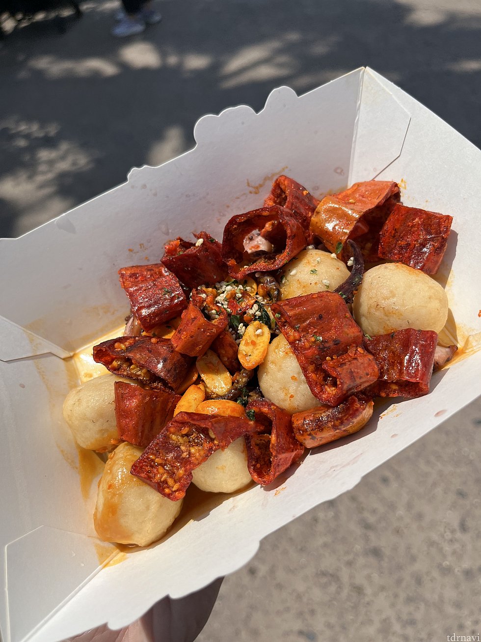 唐辛子を揚げたものかモリモリ入ってます🌶