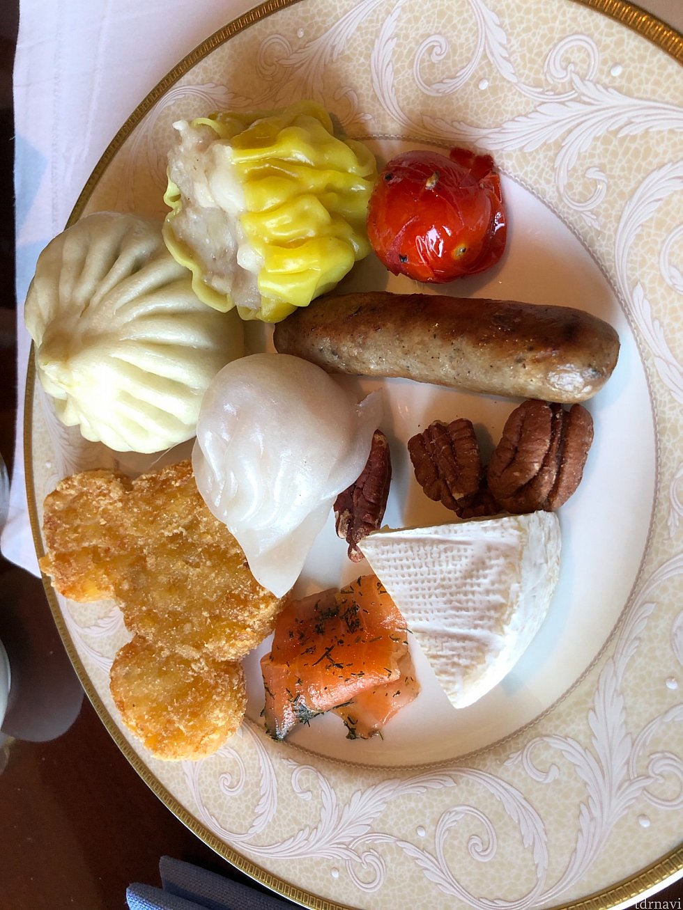 朝食もラウンジで食べれます。取ったものしか写真を撮ってませんでした…