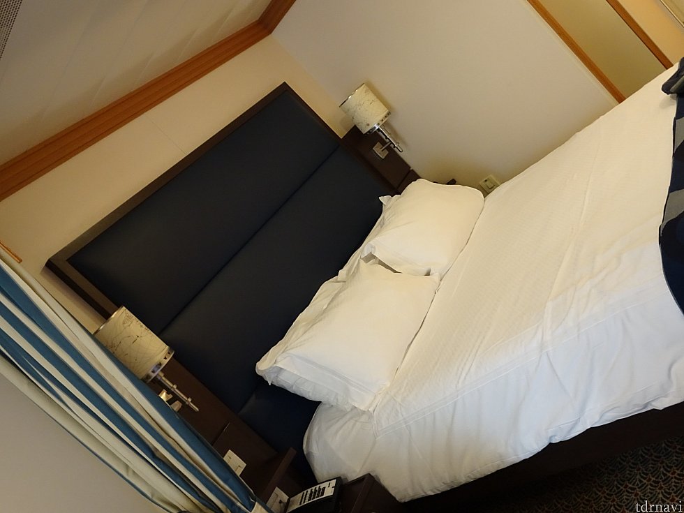 クイーンベッドです。
女二人で寝ましたが特に広さは気になりませんでした。
