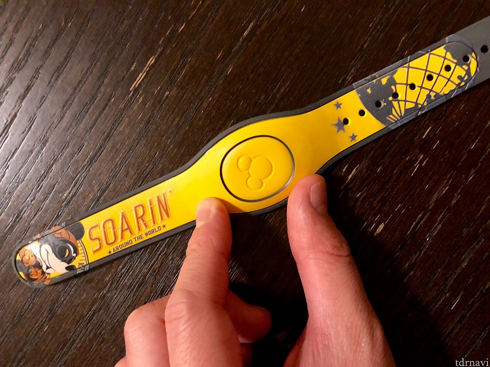 そして何名かの方にご指摘いただいていた、最近の僕のマジックバンドのデザインは実はSOARIN’でした!このマジックバンドはこのショップではなく、マジックバンドをカスタマイズできるショップで自分のデザインと色を選んで購入したものです。確か$30くらいだったと思います。