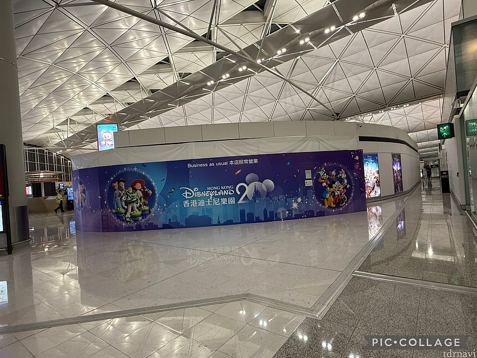 空港内ディズニーショップが新しくなっていました。