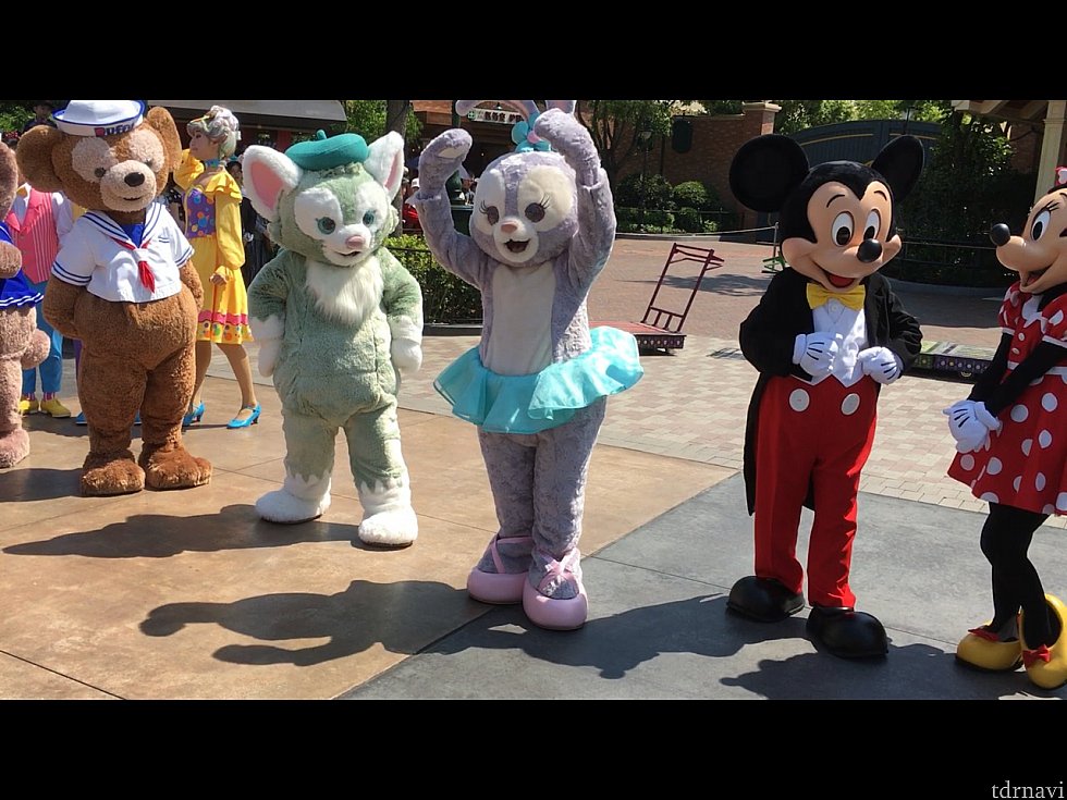 みんなで踊りましょう!
