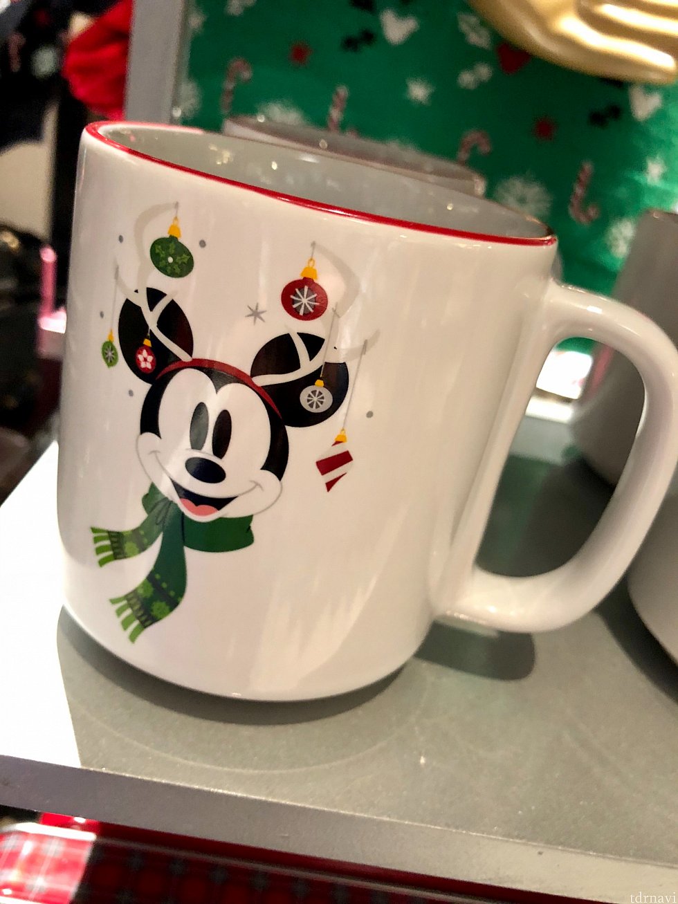 このマグカップのミッキー可愛らしいですね。トナカイではなく、ミッキーです。たぶん。(笑)$13.99