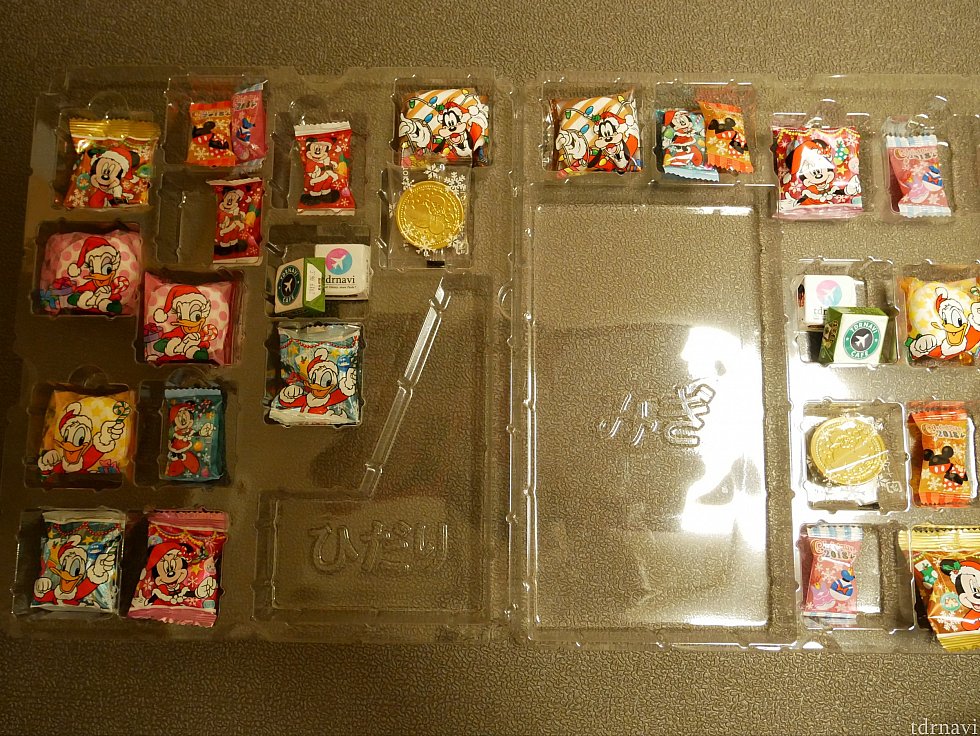 一ヶ所に1つ入れるため、キットには24個のお菓子が入っています。小さいお菓子もあったので、そういうものは2つセットに入れて、余ったところには自分の持っていた別のお菓子を忍ばせました😜