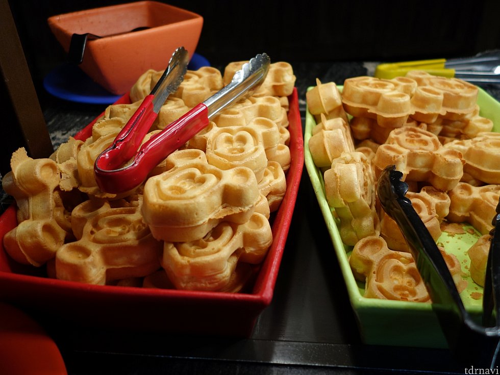 ミッキーワッフルも食べ放題