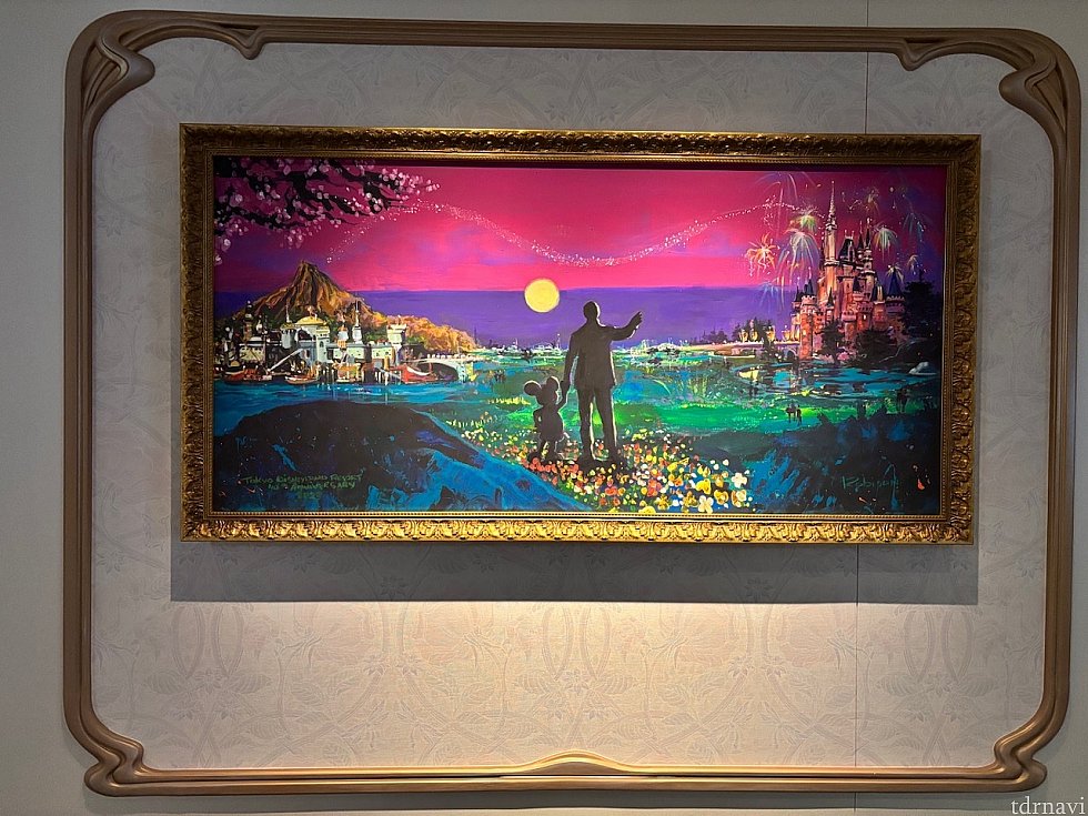 東京ディズニーリゾート40周年記念の絵が飾られていました!すごく素敵💓