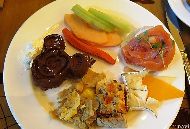 他の方の口コミと料理の種類や内容変わらず。