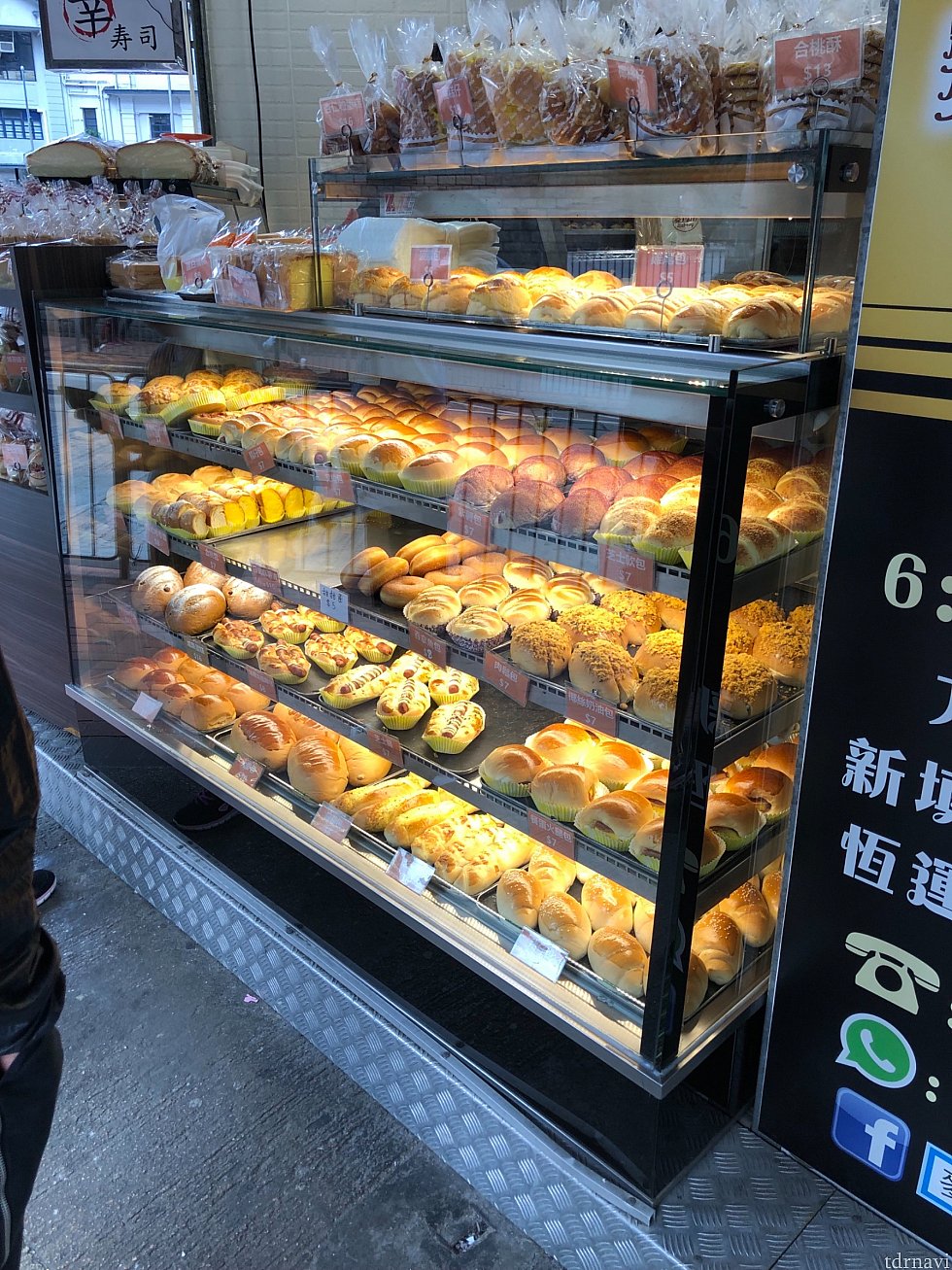 近くには美味しいベーカリーがありました。
