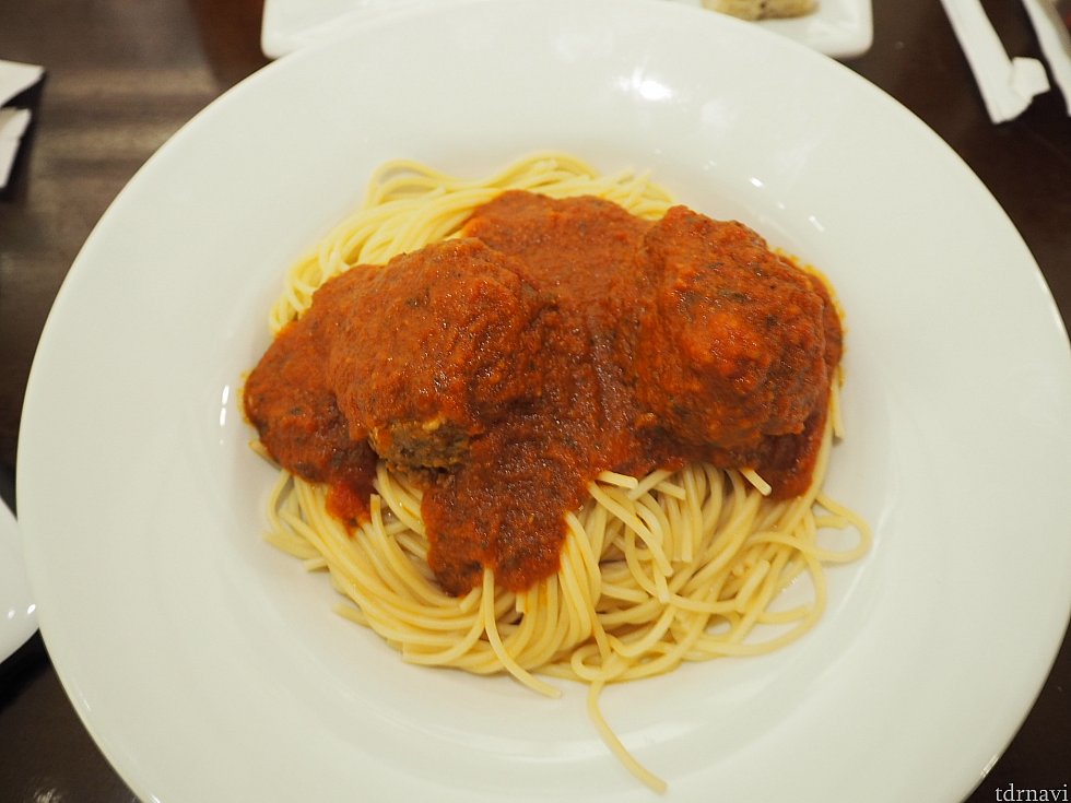 メインはやっぱりこのスパゲティ!
このサイトを見てどうしようか迷いましたが経験ということで頼んでみました!