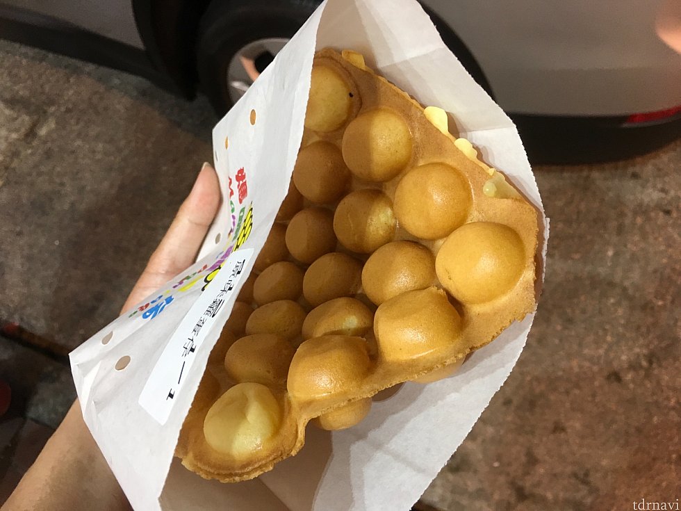 こちらはプレーン味ですが、チーズ味がおススメ。街中に出ると、香港の生活も垣間見えて面白いですよ。ドミトリーのようなところが大丈夫な方はぜひ挑戦してみましょう