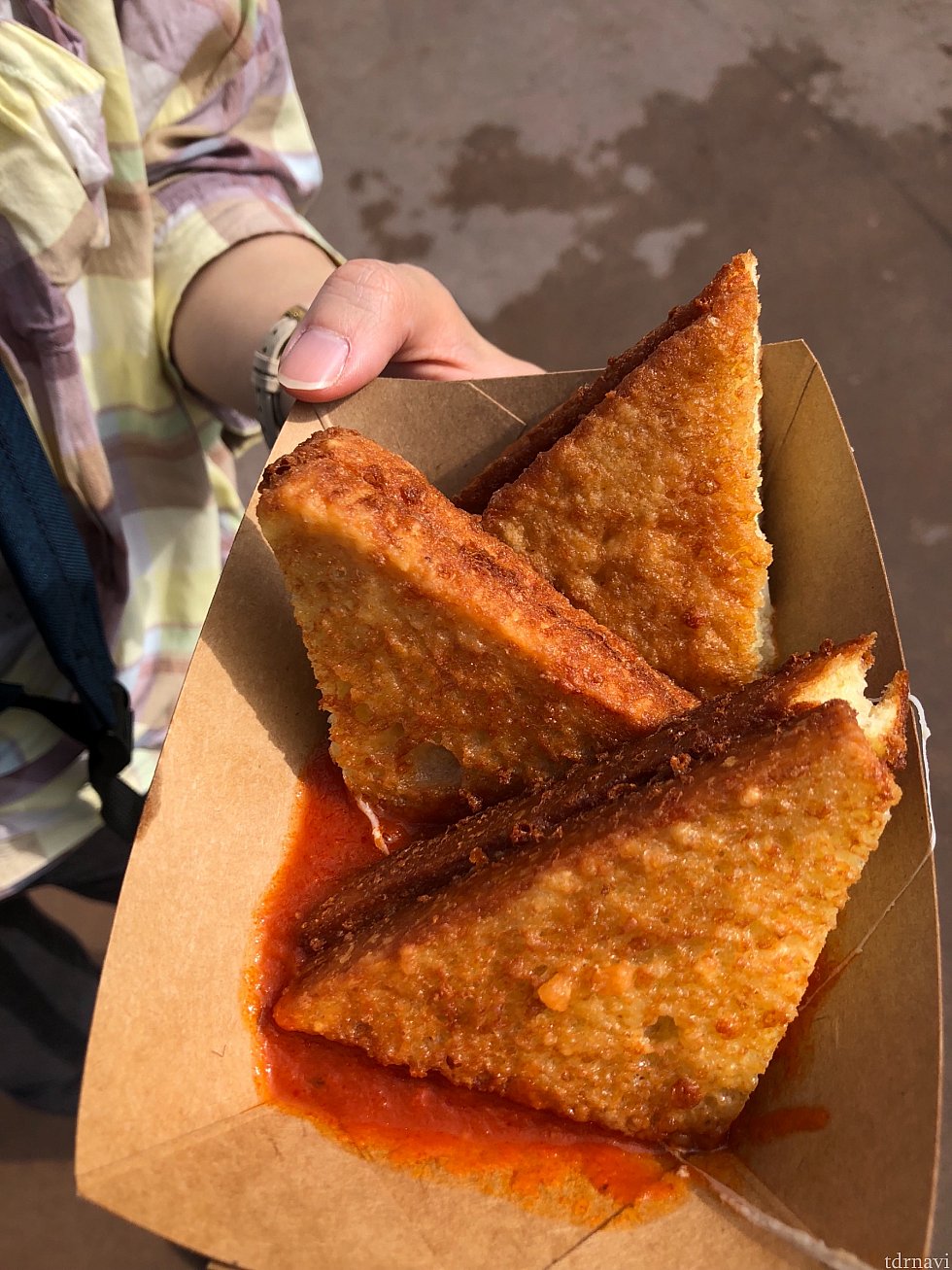 Mozzarella in Carozza@イタリア
揚げ卵サンド!チリソースとあわせてとても美味しかったです☺️