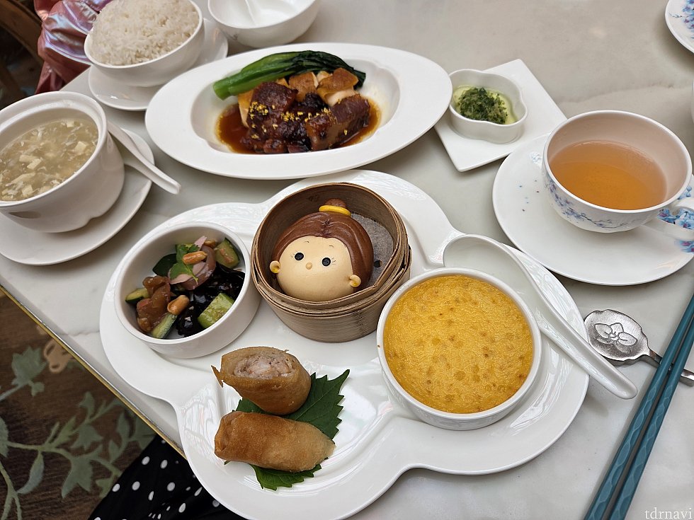 友達の頼んだメニューも少しもらったのですが美味しかった！香港旅行らしいメニュー！