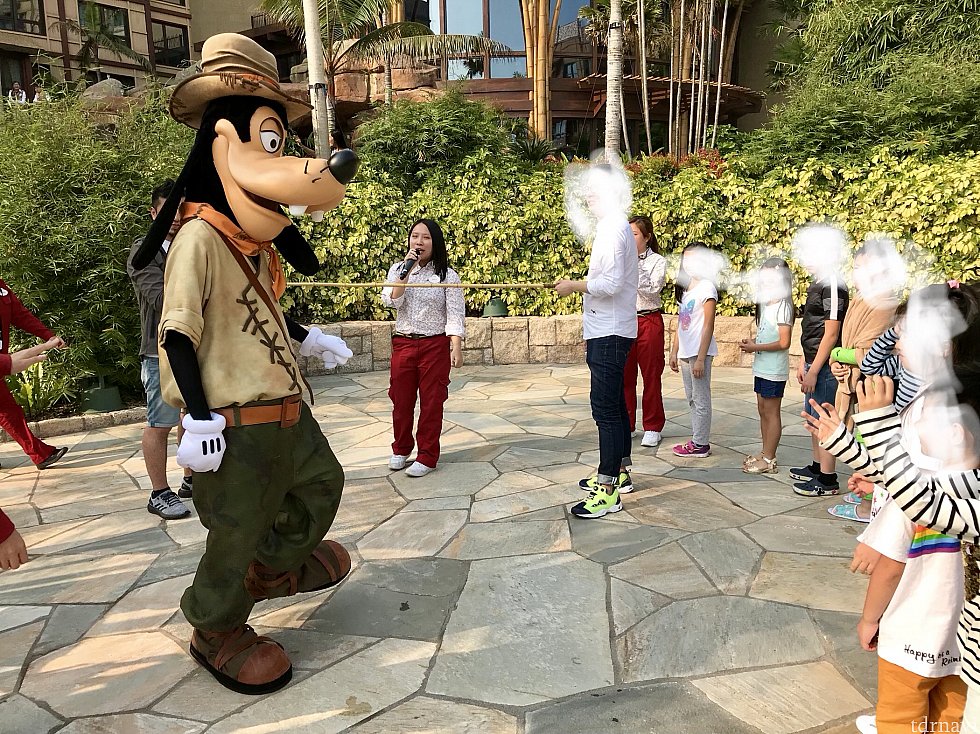 グーフィーとリンボーダンス