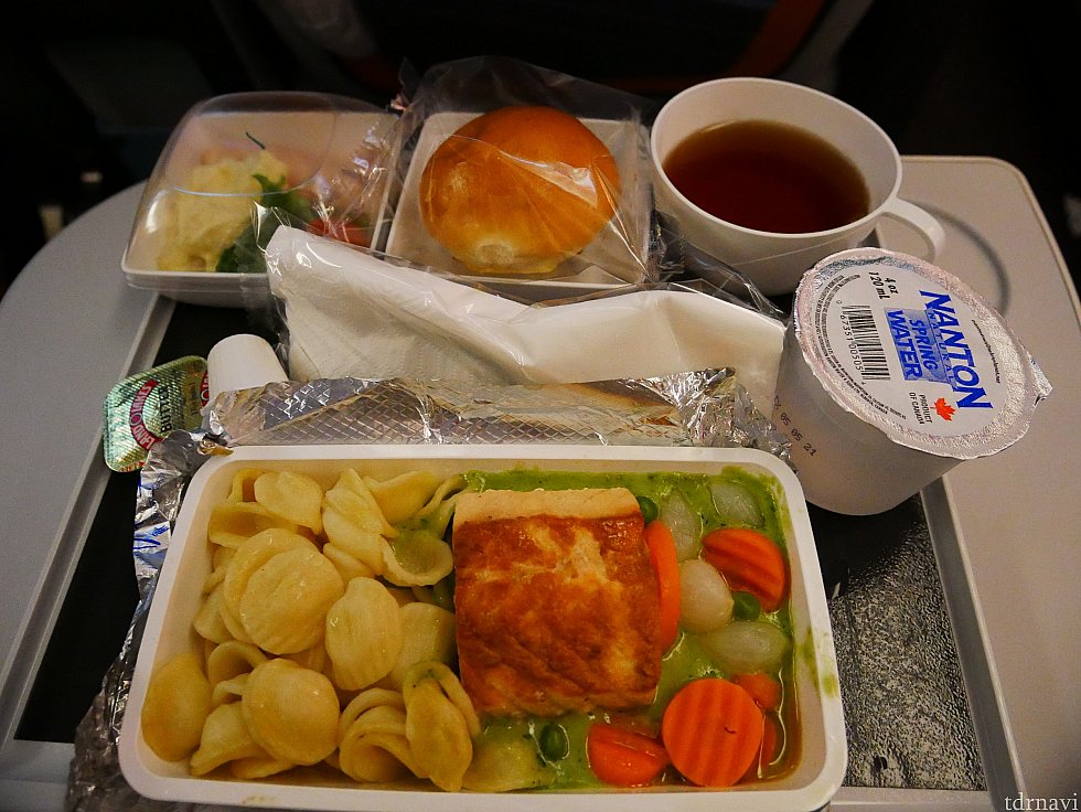 復路:機内食1回目