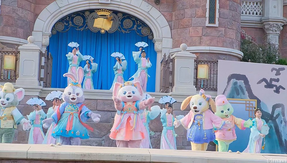 キャッスルショー<br>
「Enjoy the Moon with Duffy and Friends」