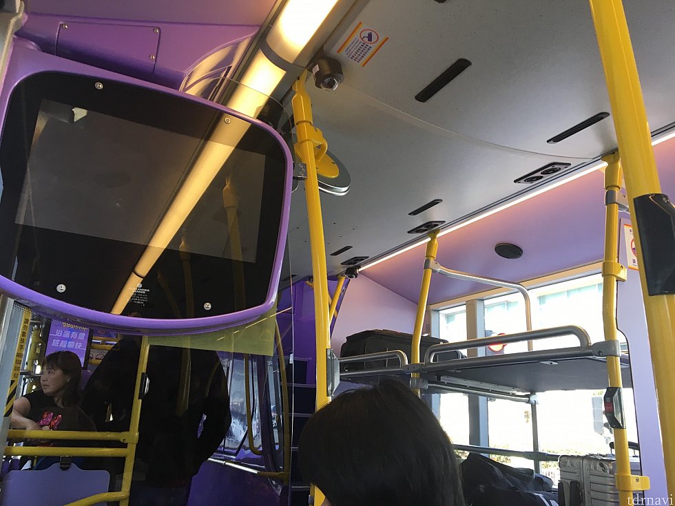 バスの車内