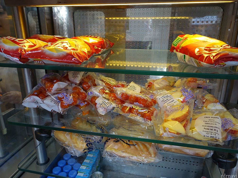 カットフルーツもありました