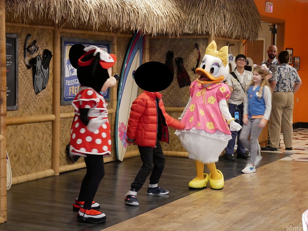 30分に一度くらいのペースでダンスタイムがありました
