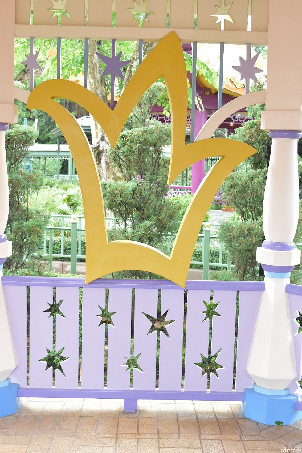 プリンセスらしく王冠のデザインです