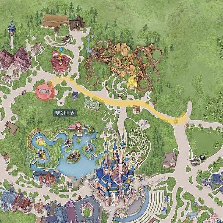 場所は『fantasy forest』(赤丸)。
行き帰りには、黄色いライン上を通ります。