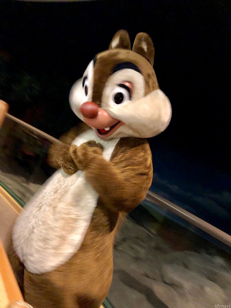 キャラクター撮り慣れていないのが丸わかりですね。笑