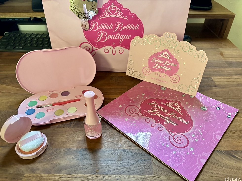 コスメセット、チーク、マニキュア、プリンセス証明書、フォト台紙、紙袋まで可愛い💕