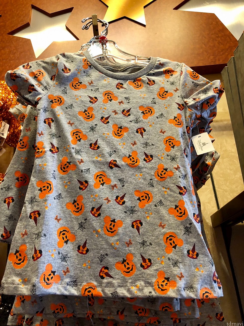 これも女の子用のTシャツです。$24.99