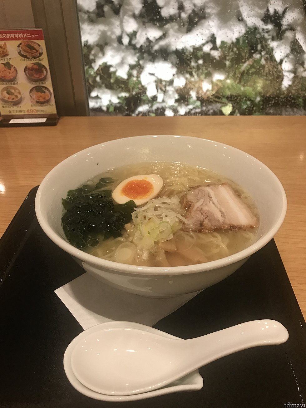 夜に塩ラーメン食べました(^o^)