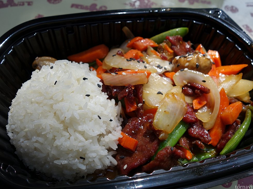 Teriyaki Beef Bowl 10.99ドル。濃い味付けで非常に喉が渇きます。もっと薄味に改善してほしいです。