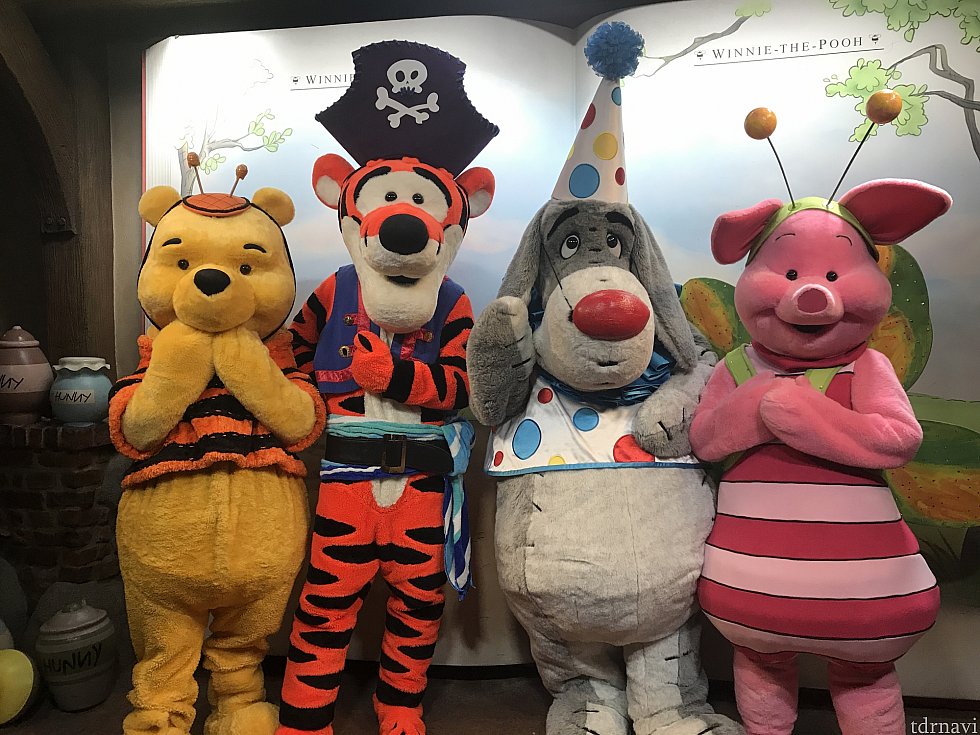 仮装をしたプーさんたち。イーヨーの付け鼻がかわいい〜