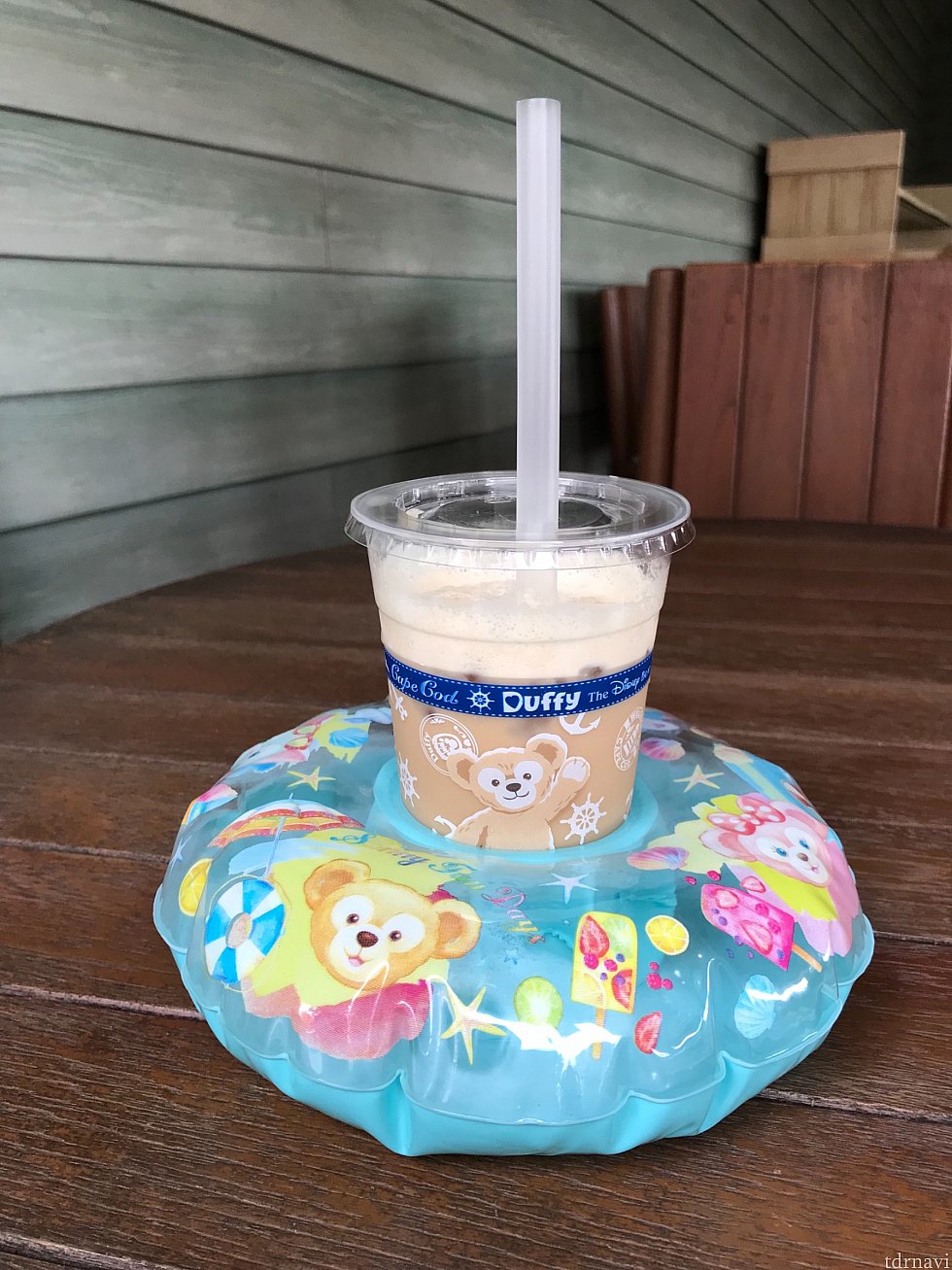コースターを膨らませて、飲み物セット!余程のことがなければ倒れません🎶