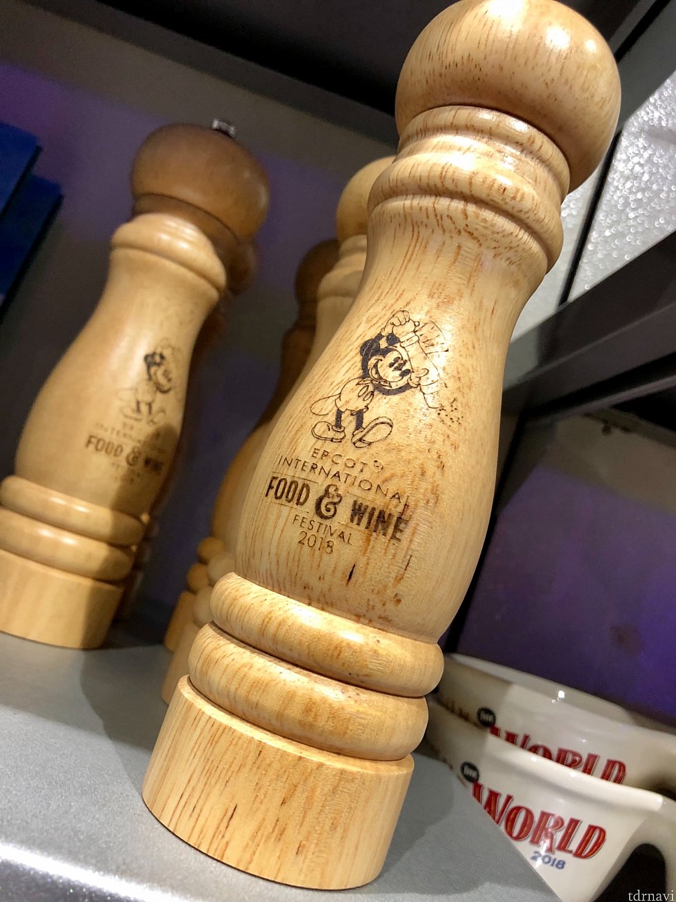 こちらの塩胡椒グラインダーもあります。$24.99