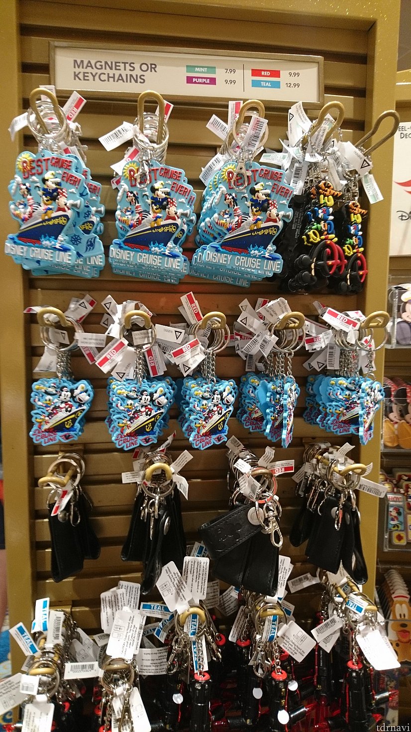 タグやキーホルダーは多め!