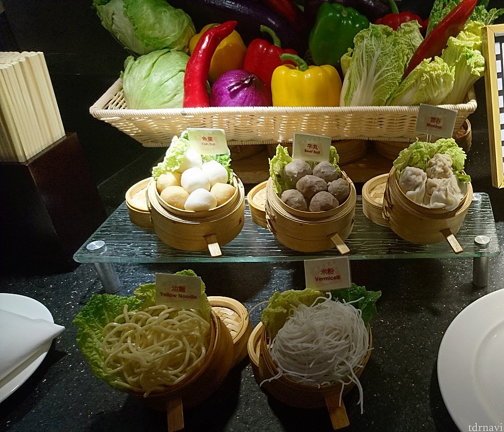 スープの具材を決めます♪
私はワンタンにしました(*^^*)