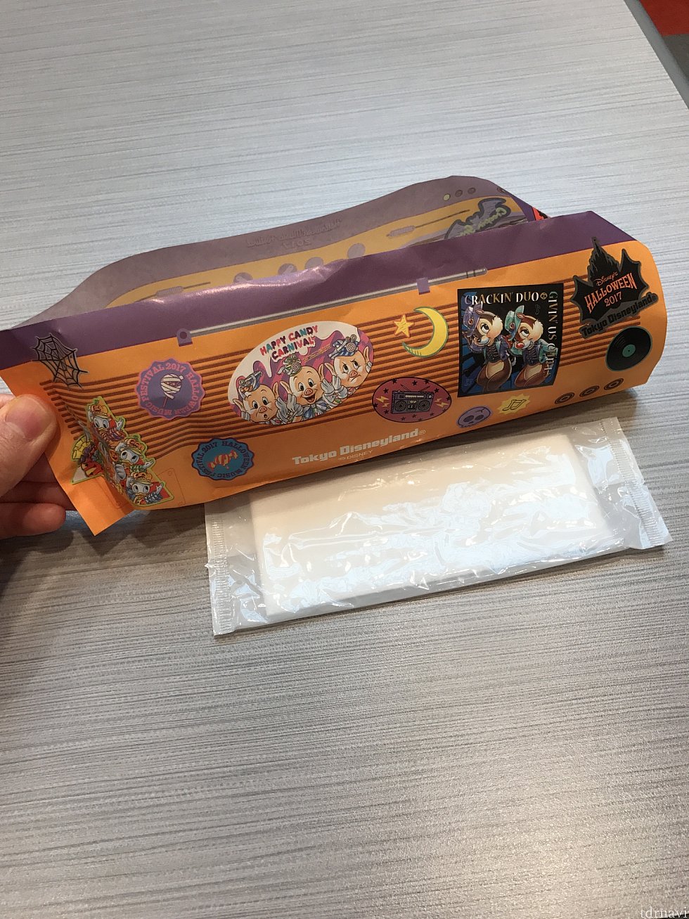 可愛い包み紙です。おしぼりも頂けました。