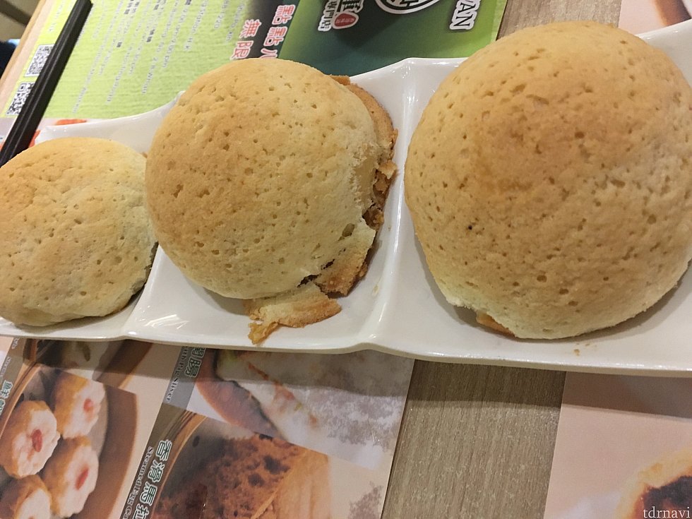 チャーシュー入りメロンパンが有名✨