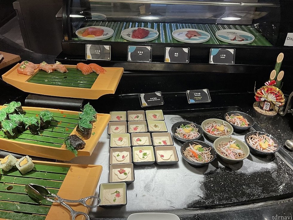 個人的にびっくりだったのはお寿司やそばなどの日本食が多かったこと。親日家の方が多い香港ならでは