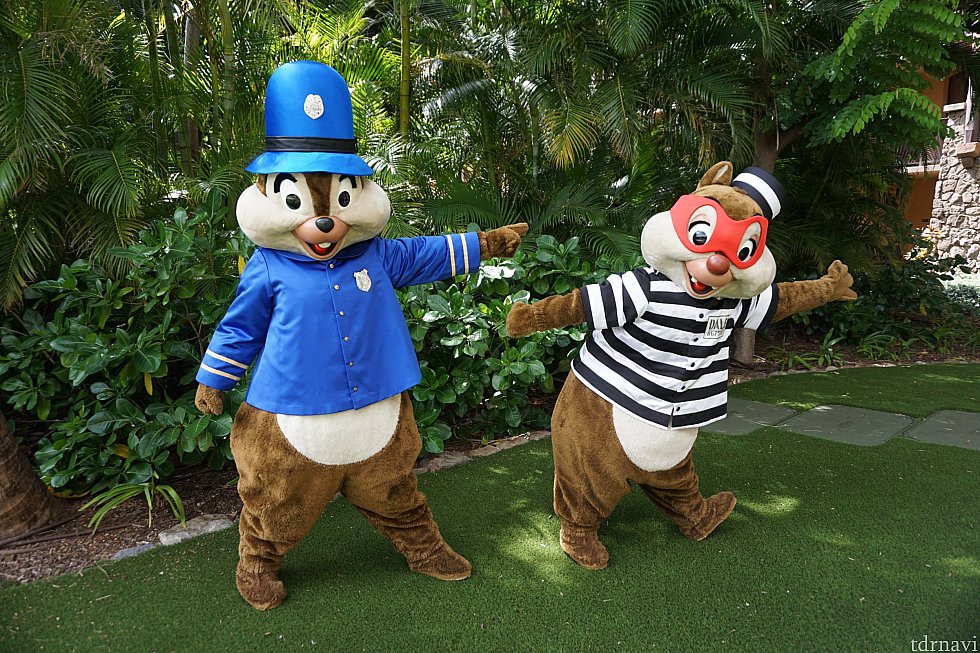 チップとデールは、どろぼうと警察。かわいい!