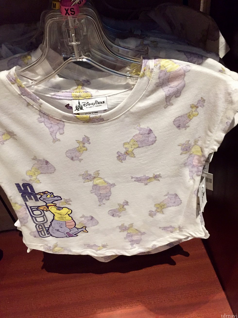 こちらのTシャツもフィグメント。