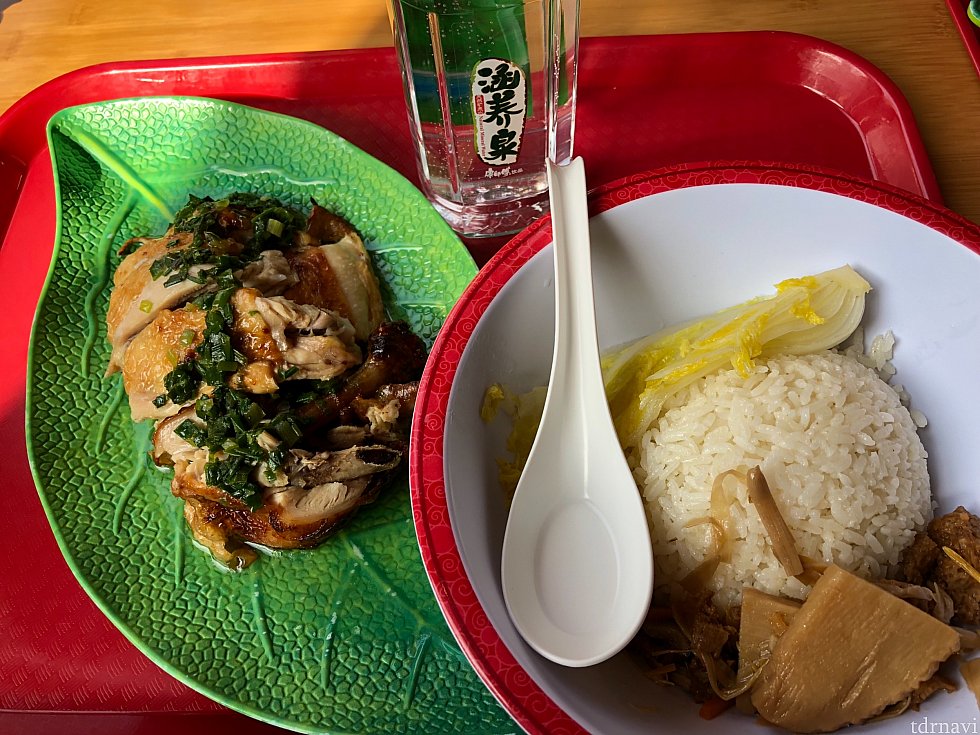 ドリンクはミネラルウオーターにしました。お肉は柔らかくて美味しかったです