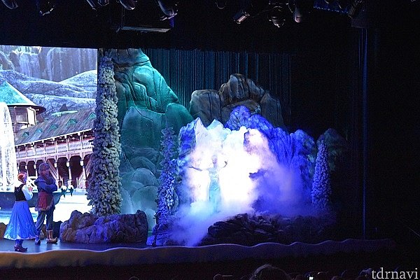 雪の女王登場
