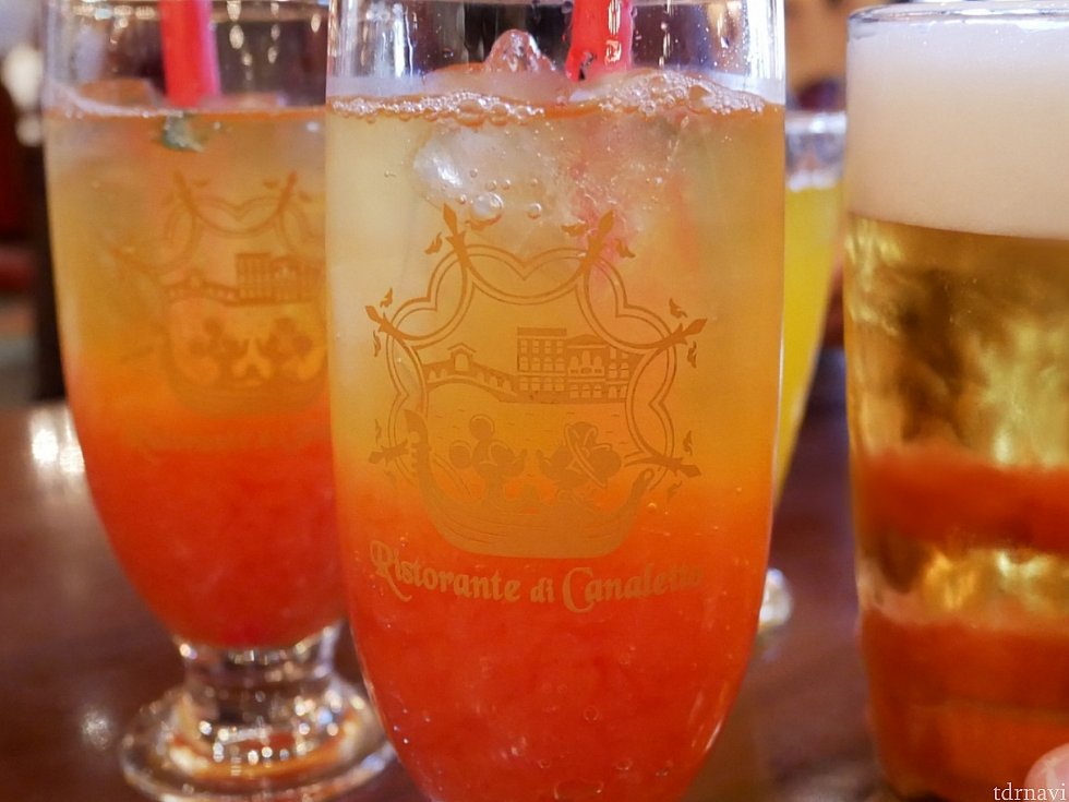 コレクタブルグラス☆
このデザインすごく好きです!
ドリンクもゼリーたっぷりで美味しかったです!