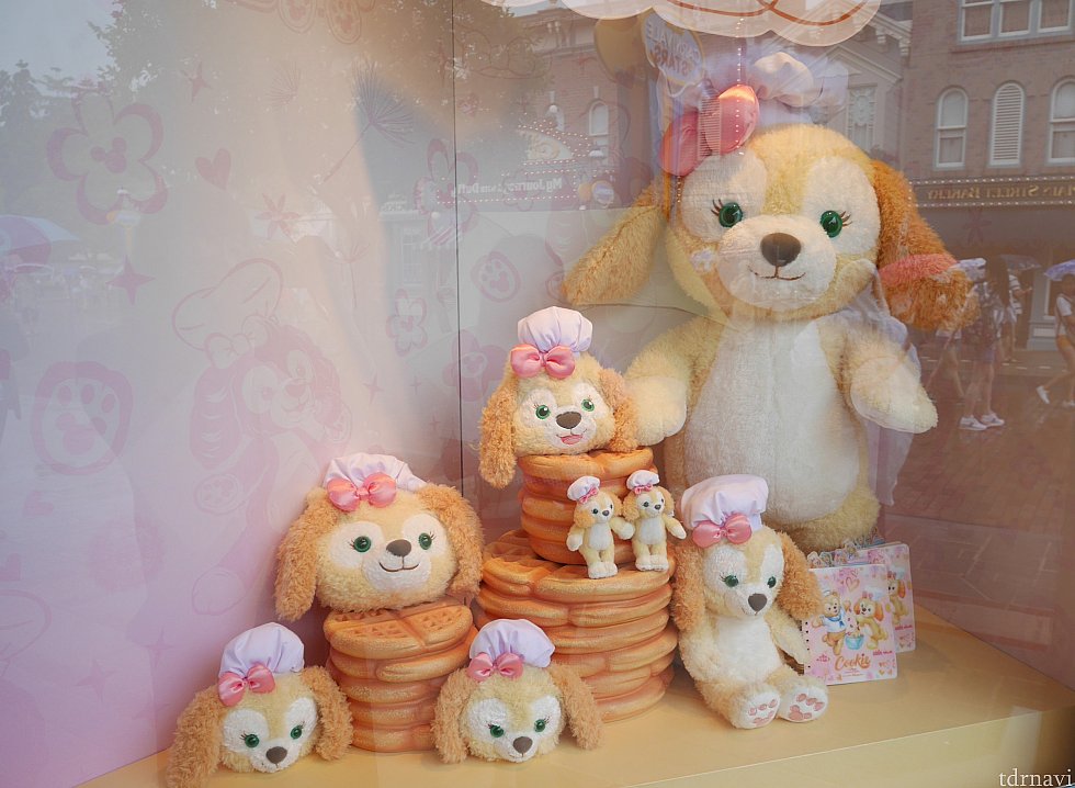 クッキーちゃんグッズはダッフィーのお土産屋だけでなく、色んなところで売ってました。