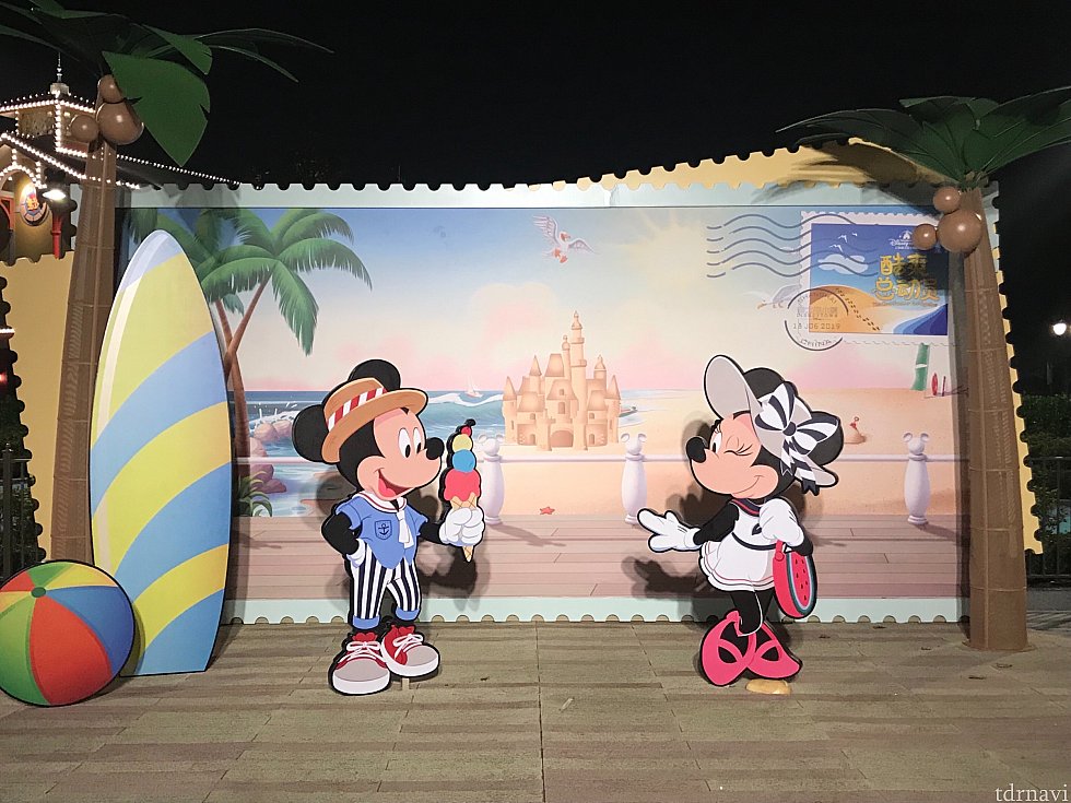 写真スポットがありました。
ダッフィーやドナルドバージョンもありました。